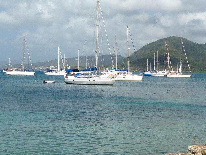 Appartement Les Pieds Dans L'Eau Sainte-Anne Exterior foto